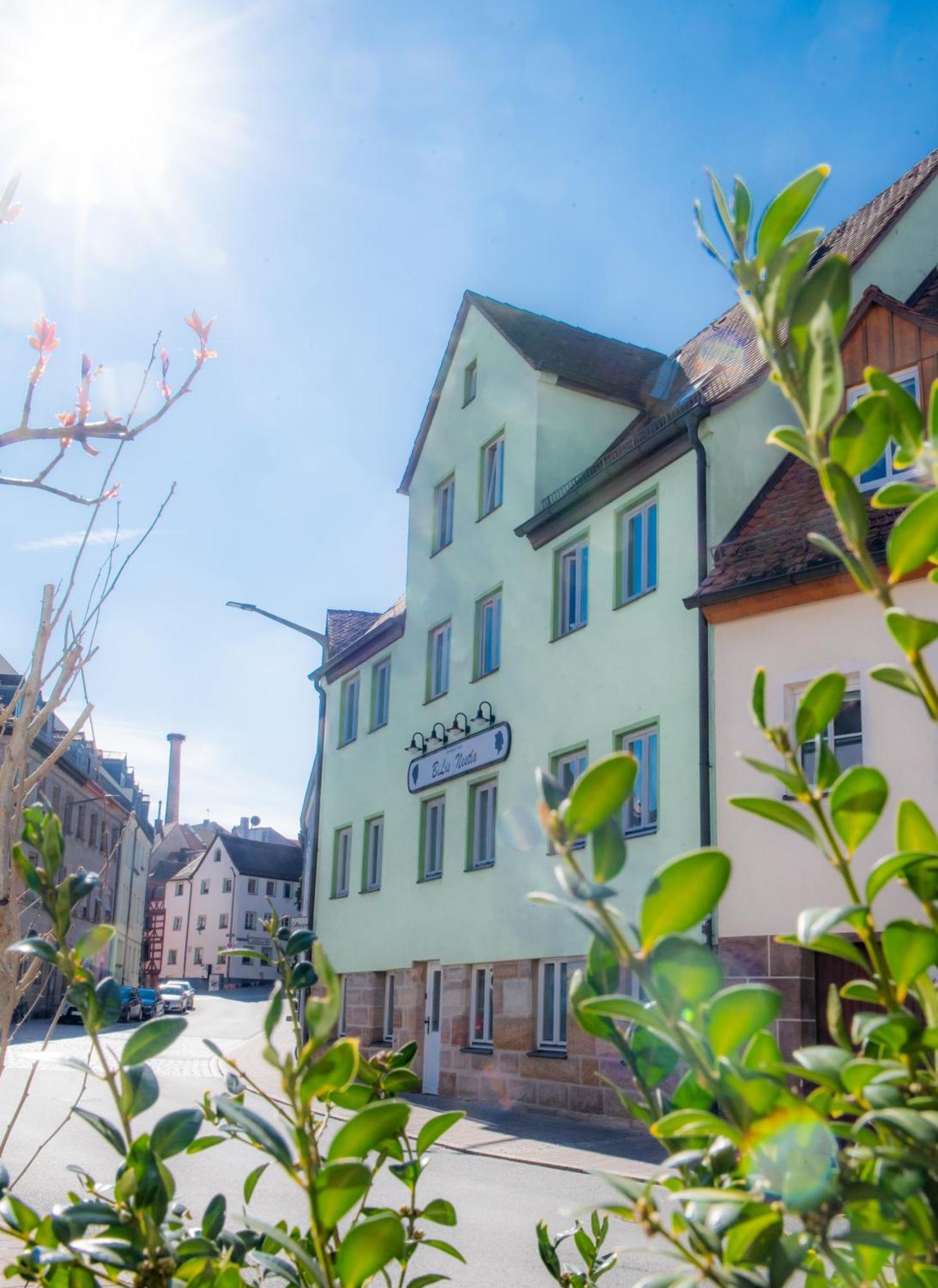 Haus99 Budget Pension & Apartments Fürth Buitenkant foto
